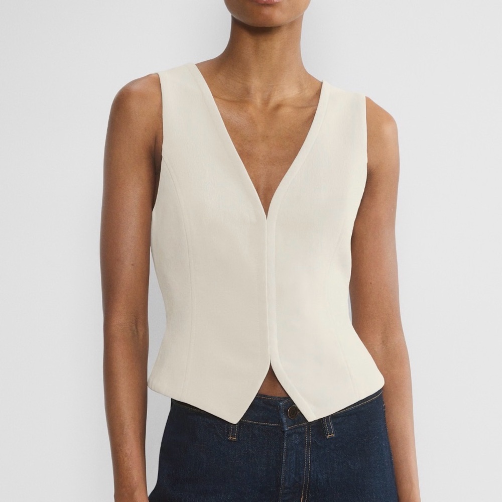 Attire Vest